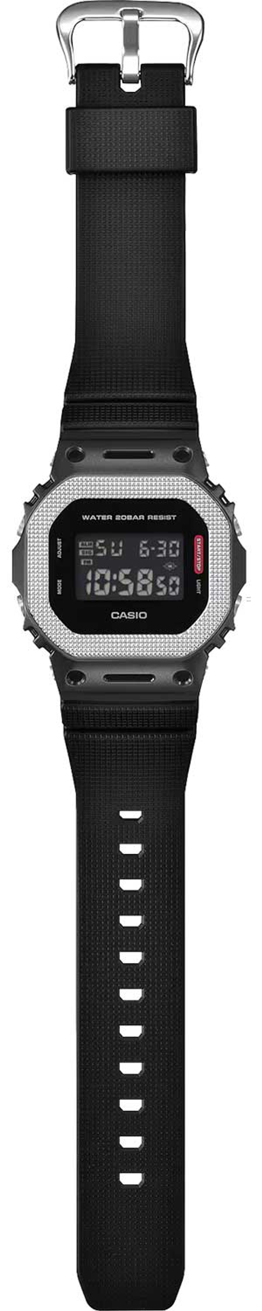 Часы Casio GM-5600BM-1