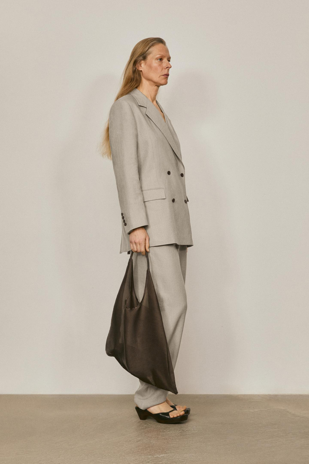 Massimo Dutti Классический двубортный блейзер из 100% льна - Limited Edition, серый