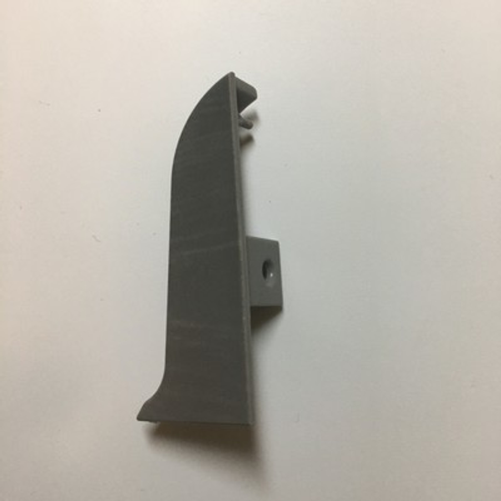 Заглушка правая к плинтусу "Cezar" 401 Алюм. текст.