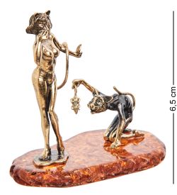 AM- 382 Фигурка «Кошечка с котом» (латунь, янтарь)