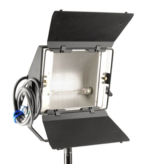 Светильник, предназначенный для подсветки фона, с ассиметричным отражателем BL-1000