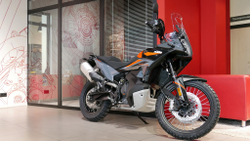 KTM 890 Adventure black