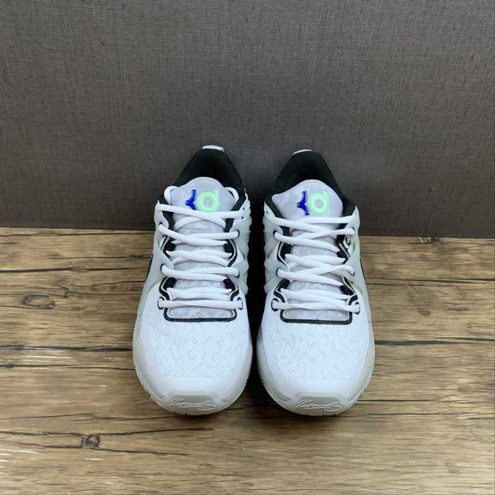 Nike element 54 top