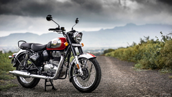 Royal Enfield Classic 350 Chrome Red