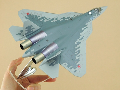 Модель самолета Су-57 (М1:72, 054, Пиксели)