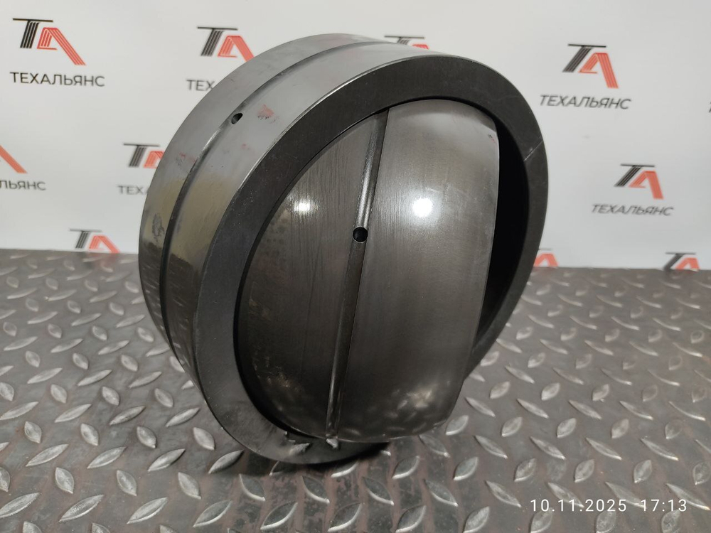 Втулка 707-46-14010