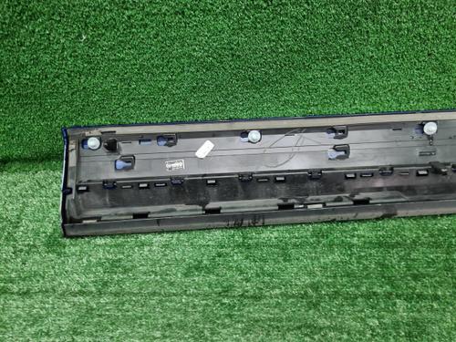 Накладка двери передняя левая Audi Q5 80A (20-нв)