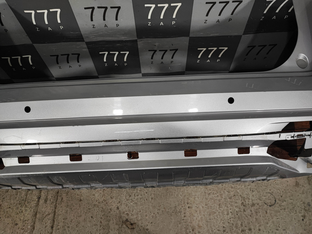 Бампер задний Geely Monjaro 21-нв Б/У Оригинал 6044124500