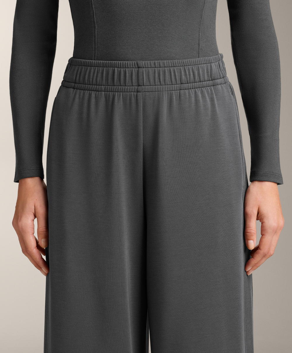 OYSHO Брюки прямого кроя с ребристой отделкой и модала, асфальтовый