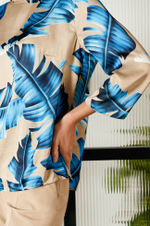 22680 Блузка женская (бежево-синий принт)