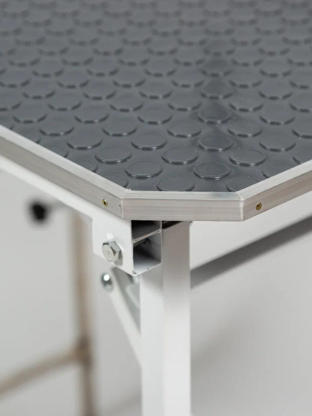 Стол для груминга 900*600