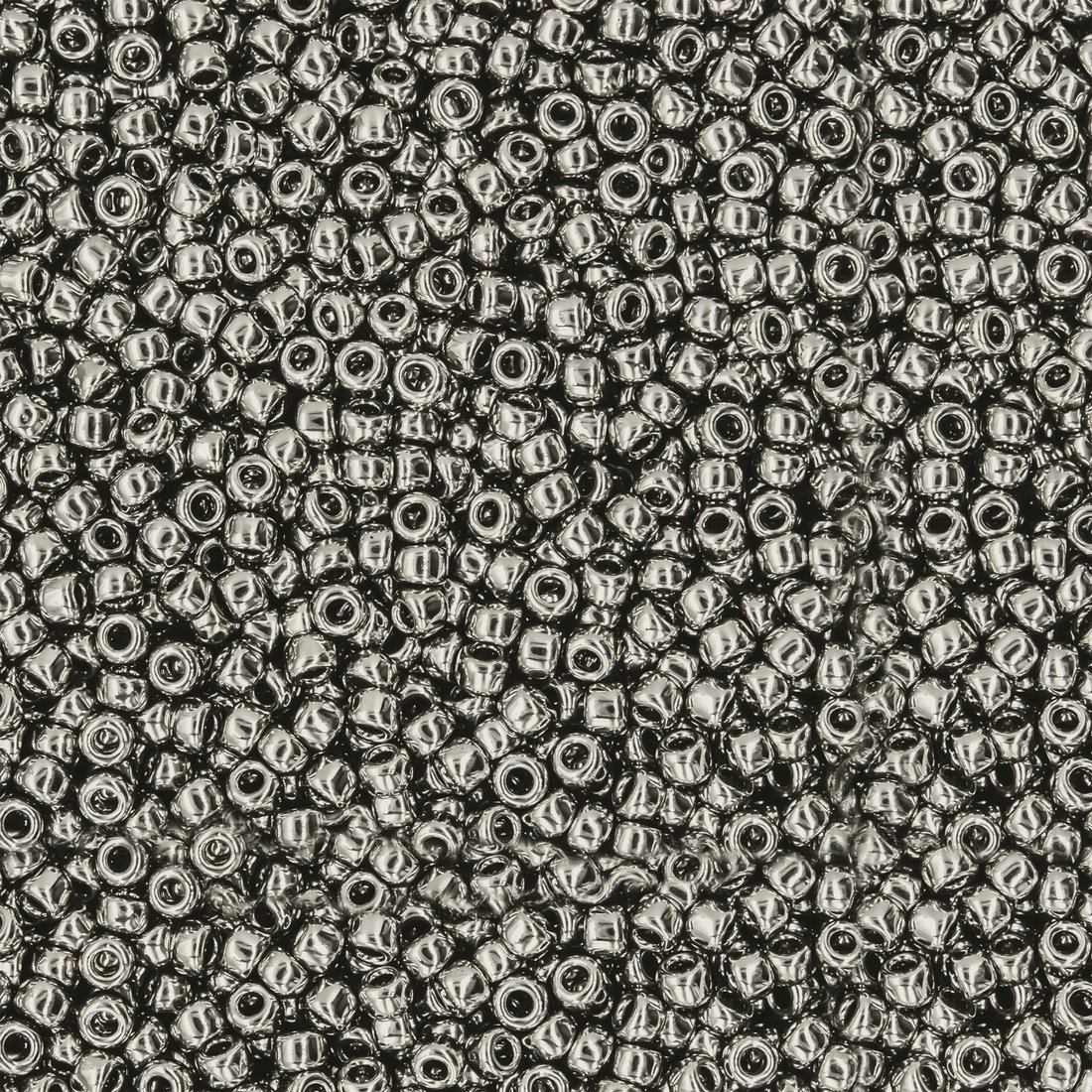 Японский бисер TOHO Round 15/0 (№711), металлизированный, непрозрачный глянцевый