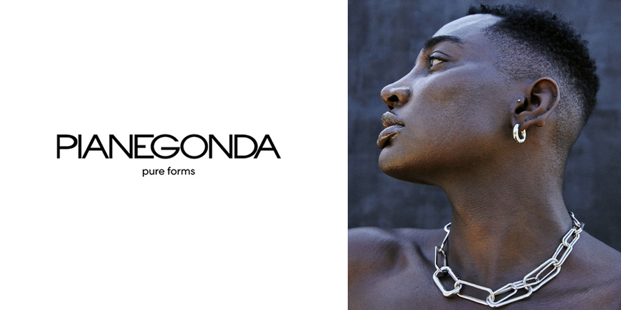 Рикки Томпсон в ювелирных украшениях Pianegonda