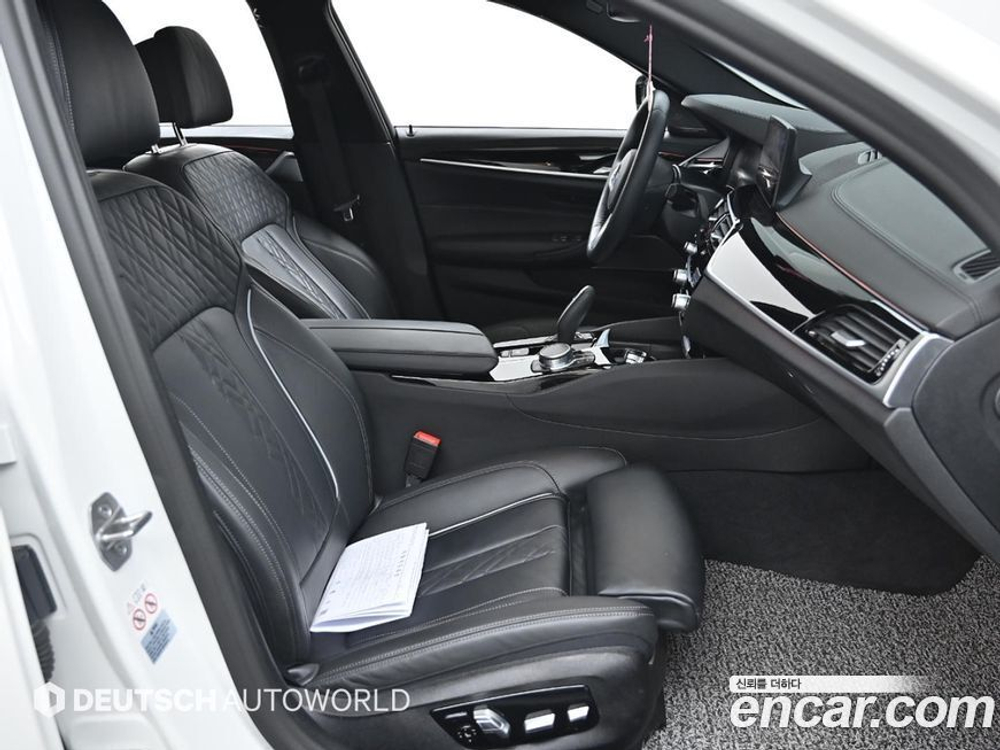 BMW 5 Series (G30) 520i M Sports (07.2020)