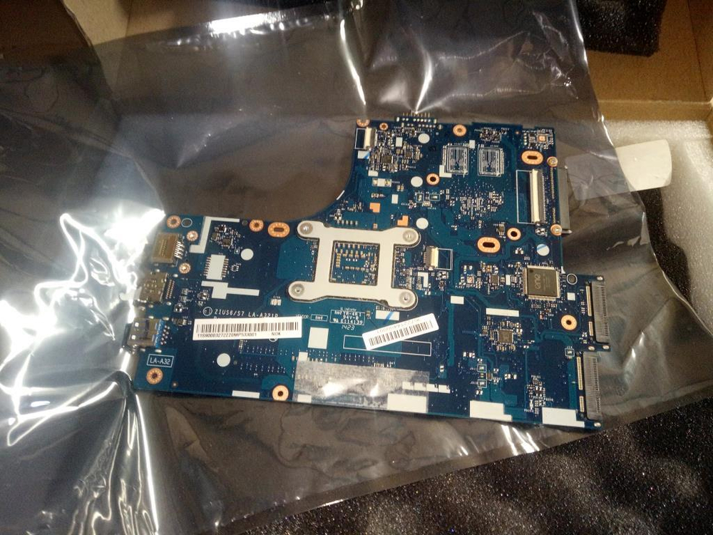 Материнская плата для ноутбука Lenovo ideaPad S410/S40-70/M30-70 ZIUS6 i3-4010 UMA (90003272), оригинал