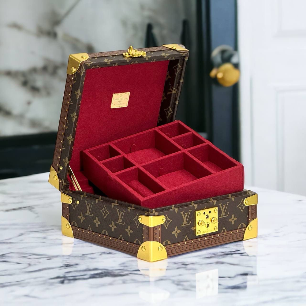 Шкатулка для украшений Louis Vuitton