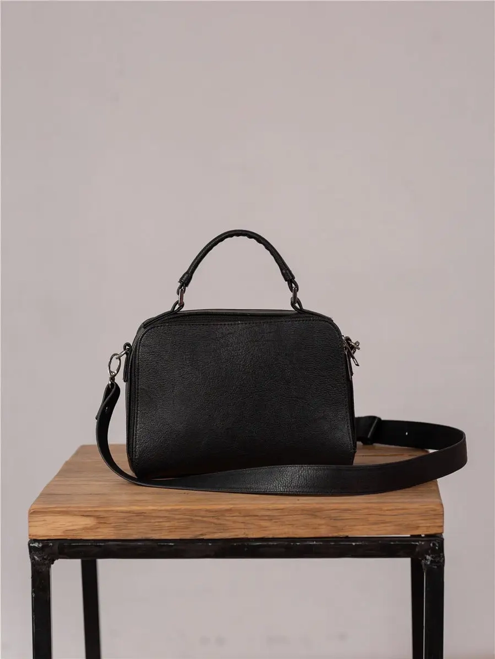 Сумка женская кросс боди через плечо на ремне из экокожи повседневная и деловая для женщины