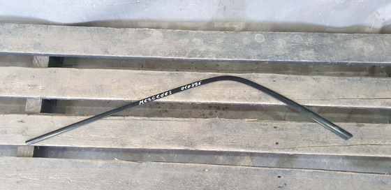 Молдинг задней левой форточки GL GLS (X166) Б/У Оригинал A1666902980