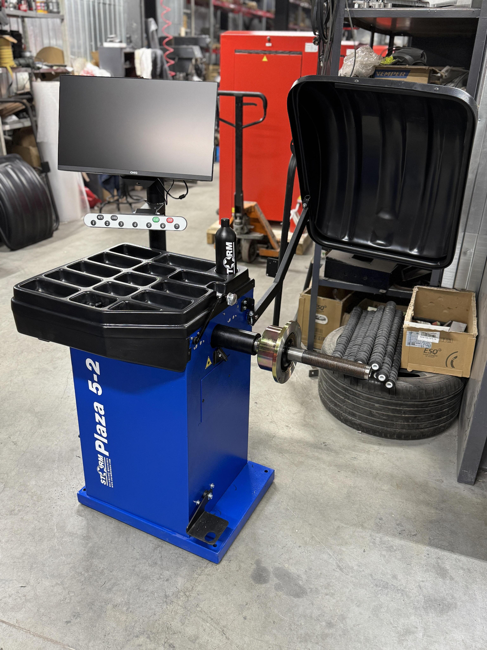 Балансировочный станок для колес легковых автомобилей Plaza 5-2S