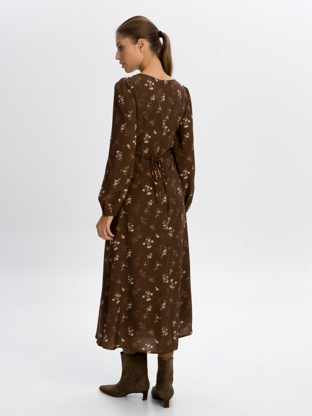 Платье-миди в цветочный принт