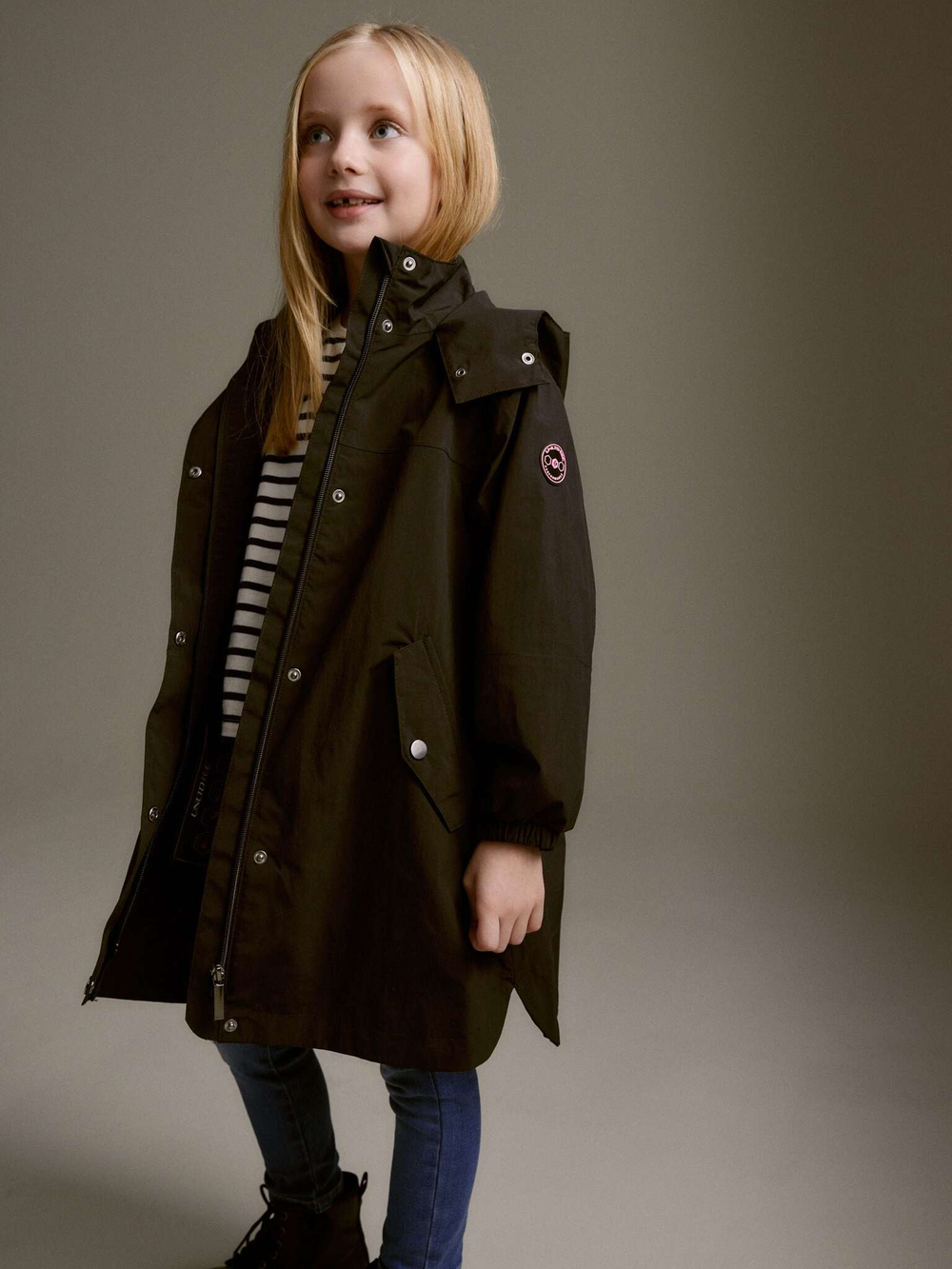 Куртка непромокаемая с капюшоном для девочки Next T78-025, Черный