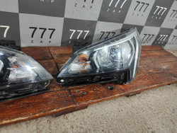 Фары галоген комплект Kia Rio 4 (FB) 20-нв Б/У Оригинал 92101H0500