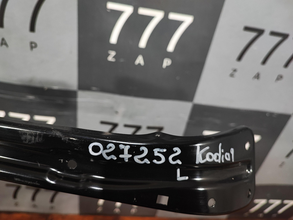 Кронштейн панели передней левый Skoda Kodiaq 16-нв Б/У Оригинал 565806929