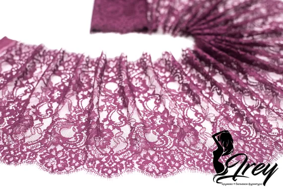 01-45 Кружево шантильи 24 см, слива