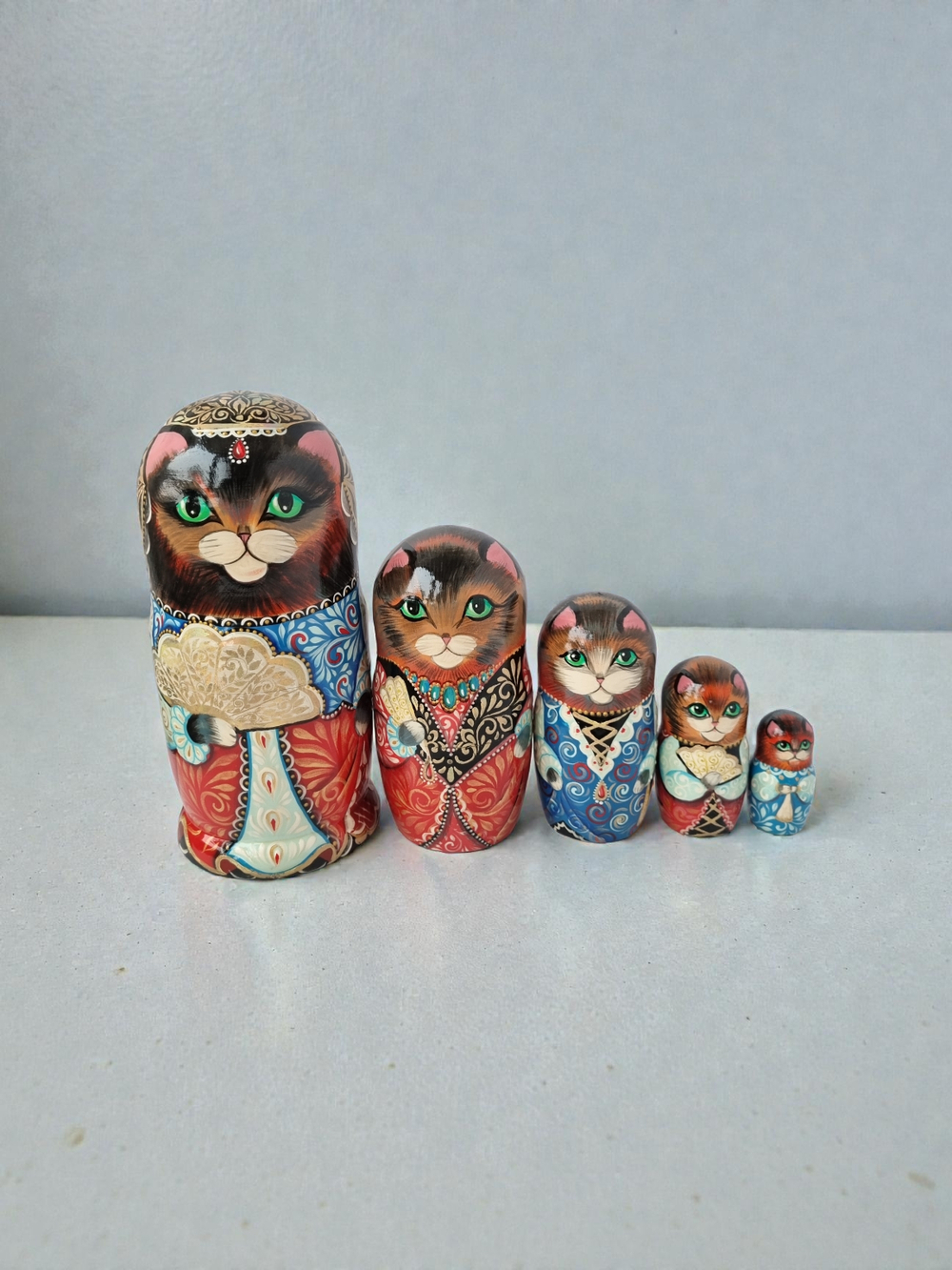 Матрешка "Королева кошка" 5мест