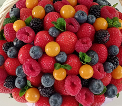 Ягодная корзина "Ягодный коктейль"