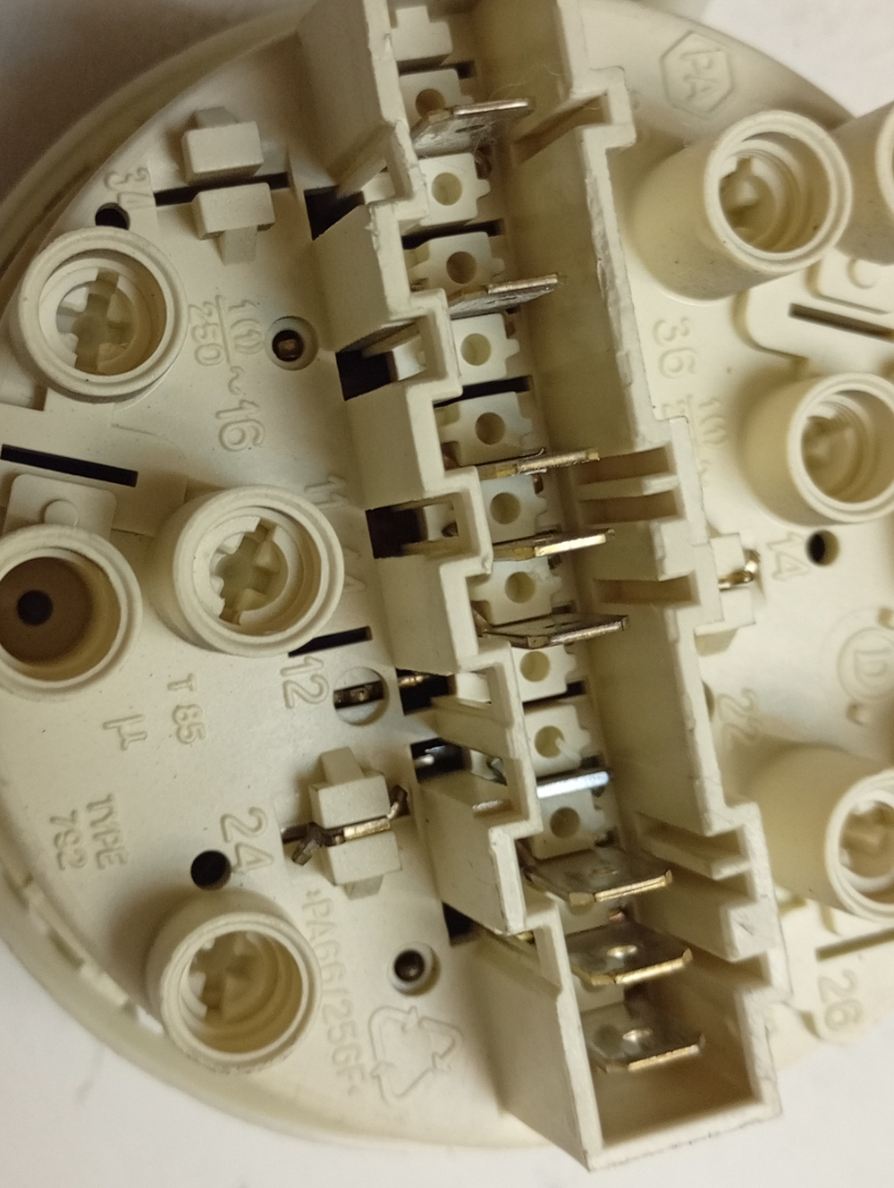 FE925N кт21 Датчик уровня (прессостат) для стиральных машин AEG Electrolux Zanussi 132141940 б/у