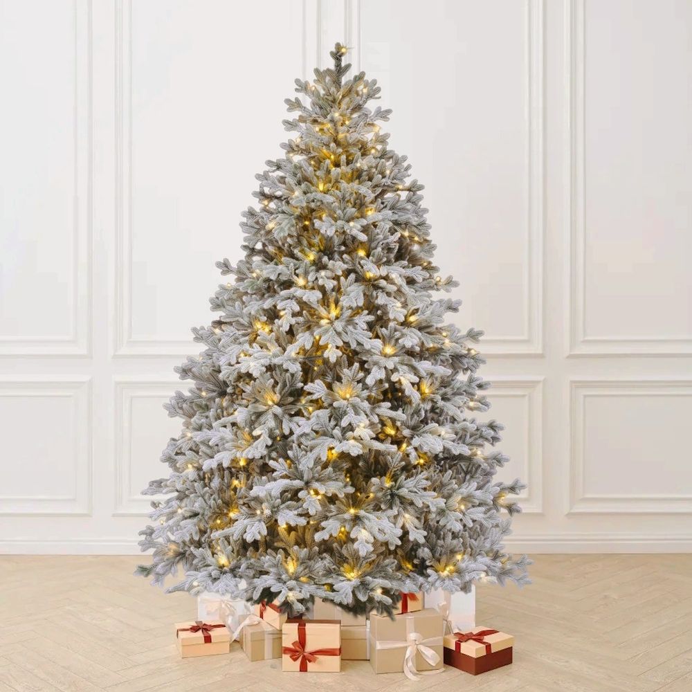 Заснеженная елка с гирляндой встроенной «Вега» (Литая хвоя) 215 см / 2,15 м