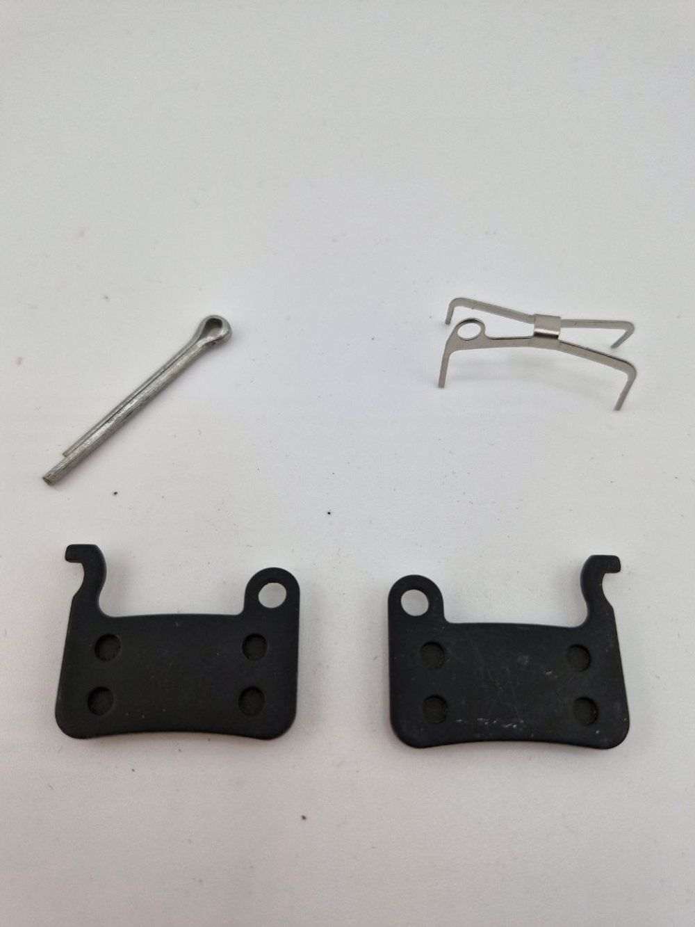 - Колодки тормозные для самоката и велосипеда