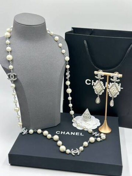 Серьги CHANEL