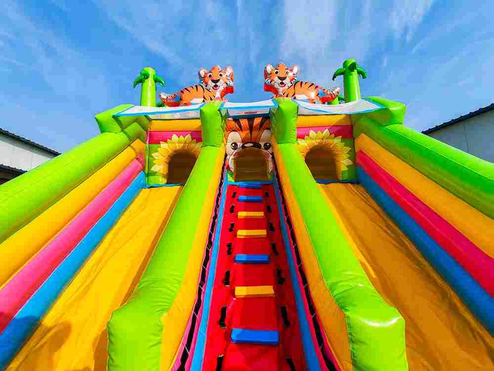 Коммерческий надувной батут «Тигриная страна 3», 10*5*5 м