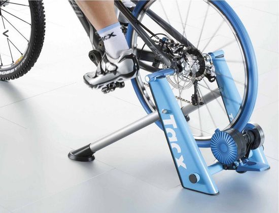 Велостанок Tacx Blue Twist T2675, под заднее колесо