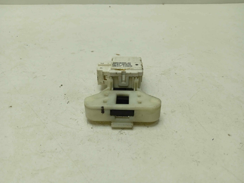VMSL501B кт177 Блокировка люка для стиральной машины Hotpoint-Ariston 160117222025 б/у