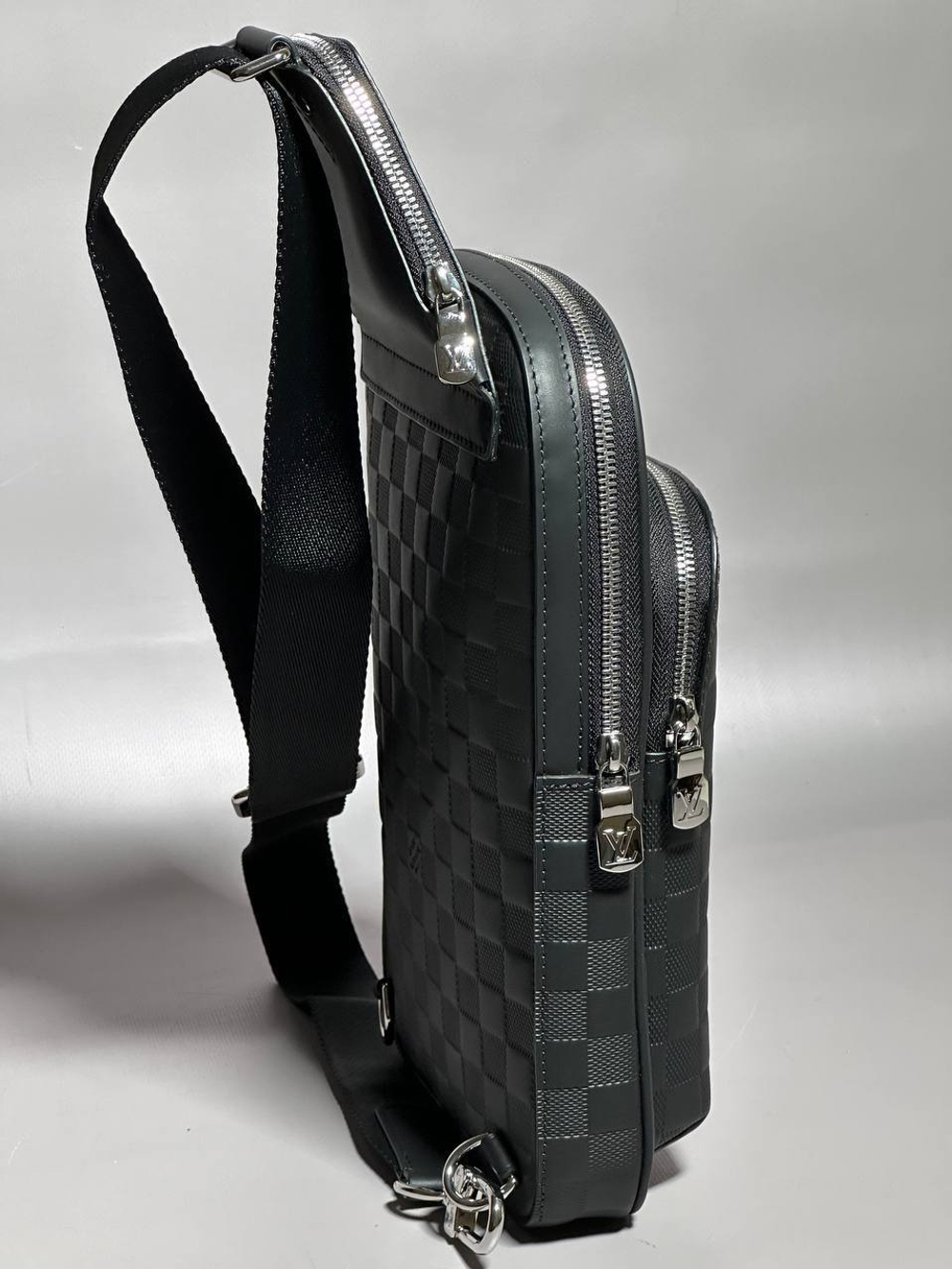 Сумка-мессенджер Louis Vuitton