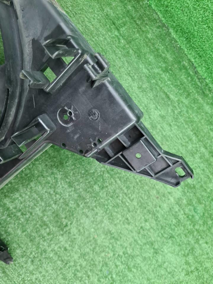 Диффузор с вентилятором Lada Largus (2012-н.в.)