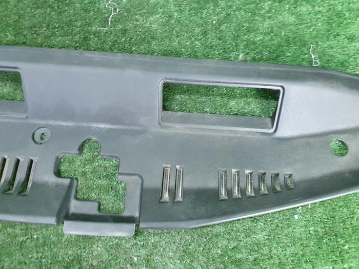 Кожух замка капота Toyota Camry xv70 (2017-н.в.)