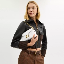 COACH СУМКА ЧЕРЕЗ ПЛЕЧО TABBY 19 С ЦЕПОЧКОЙ И СТЕЖКОЙ, БЕЛЫЙ