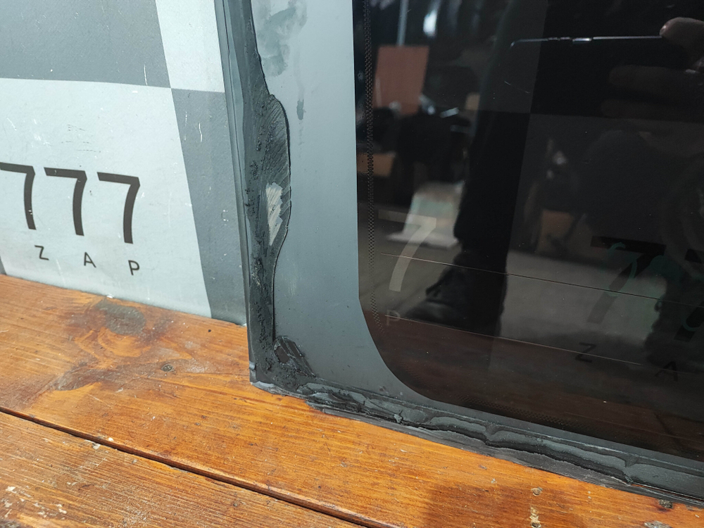 Стекло багажника правое Lexus LX 3 07-15 Б/У Оригинал 6271060E30