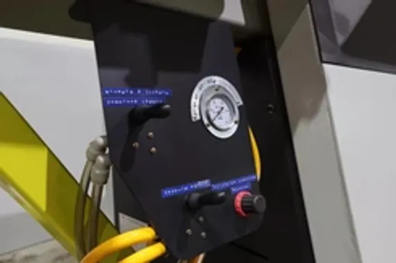 Правильно-отрезной станок Vektor ССМ-10B