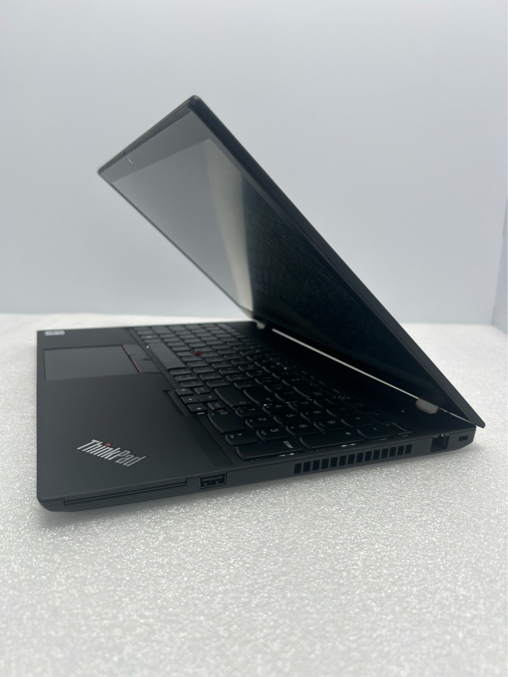 Ноутбук Lenovo T15 (20S7S4B50R) 15.6"/Intel Core i5-10310U/RAM 16 GB/SSD 512 GB/Intel UHD Graphics/1920*1080/IPS/Windows 11/Подсветка - кл:LED/черный. Состояние: B1