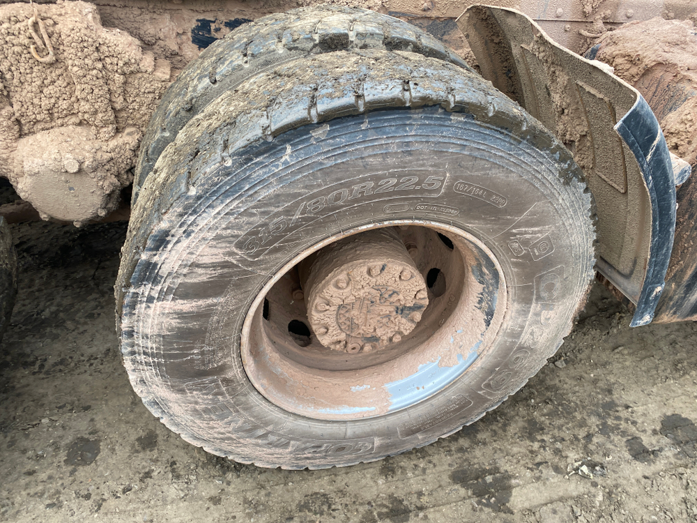 МАЗ 6430 6x4 Седельный тягач 643028-570-012 (Дизельный, 11,6 л, 423 л.с., МТ)