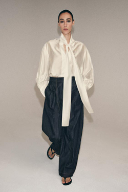 ZARA АТЛАСНАЯ РУБАШКА С ПЛАТКОМ — ZW COLLECTION, ЖЕЛТОВАТО-БЕЛЫЙ