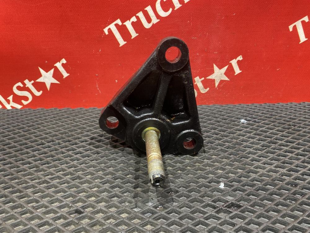 Кронштейн цилиндра подъема кабины 2023г