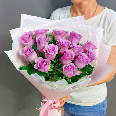 Букет из 15 сиреневых роз