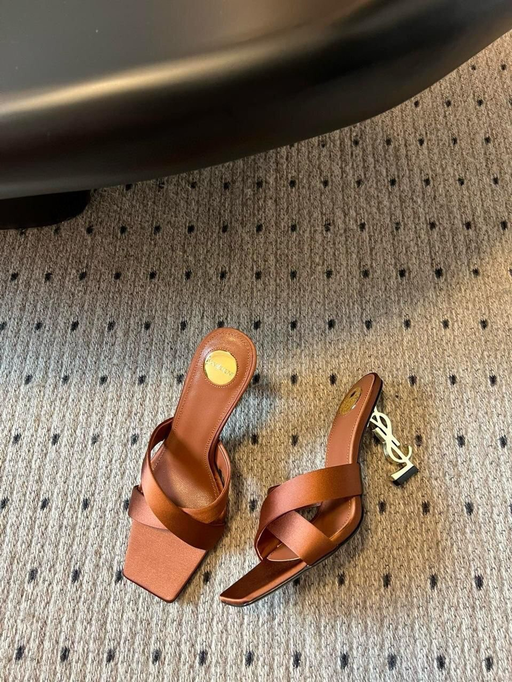 Босоножки Yves Saint Laurent