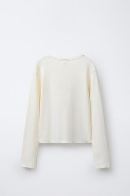 ZARA ФУТБОЛКА В РУБЧИК С СЕРДЦАМИ, ЭКРЮ